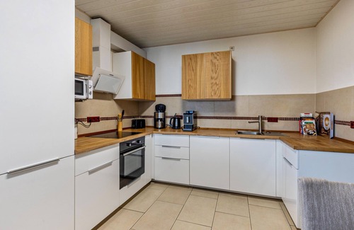 Jessen Apartment | Apartment 'Idylle Auf Dem Land Mit Kamin' with Shared Garden and Wi-Fi