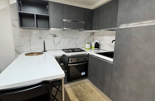 Pegli Apartment | Apartment 'Il Fortino' with Balcony, Wi-Fi and Air Conditioning