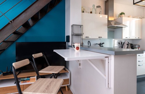Lorient Apartment | Apartment 'Îlots De Merville' with Wi-Fi