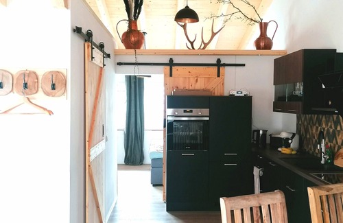 Klosterlangheim Apartment | Apartment 'Im Garten Gottes' with Lake View, Wi-Fi and Air Conditioning