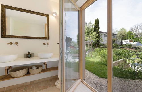 Rosenfeld Apartment | Apartment 'Im Gräbele' with Private Terrace, Private Garden and Wi-Fi