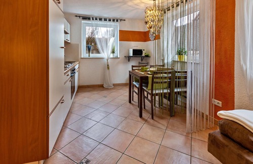 Donaueschingen Apartment | Apartment "Im Holzhaus" with Private Terrace & Wi-Fi