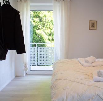 Kisslegg Apartment | Apartment im Luftkurort Kißlegg, frisch renoviert, Balkon, Boxspringbetten, SmartTV, Playstation, Kaffevollautomat, ruhig, familienfreundlich
