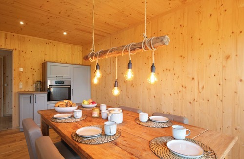 Fehrbellin Apartment | Apartment 'Im Teichland Linum' with Lake View, Private Terrace and Wi-Fi