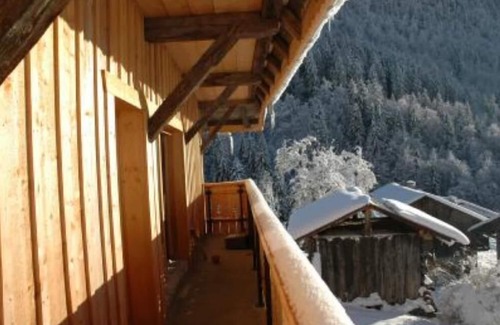 Montriond Ski Chalet | Apartment in a chalet of character with ski access