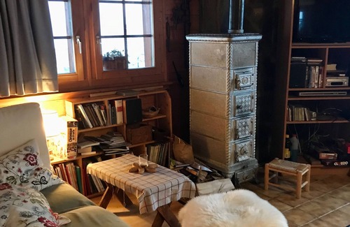 Versegeres Apartment | Apartment in a historic chalet near Verbier