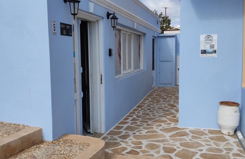 Panteli Apartment | Apartment In A Hotel 'Anemi Leros 2' with Sea View, Wi-Fi and Air Conditioning