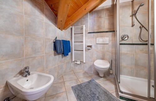 Valdaora di Sopra House | Apartment In A Hotel 'Residence Oberhauser Apt 7' with Mountain View, Shared Terrace and Wi-Fi