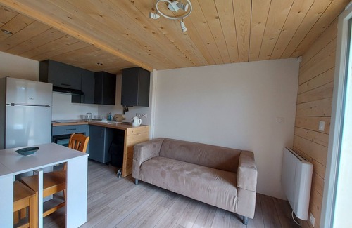 Paroisse des Monts de Bienne Apartment | Apartment in a Jura Chalet