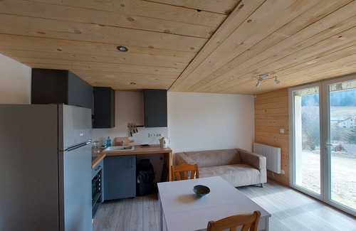Paroisse des Monts de Bienne Apartment | Apartment in a Jura Chalet