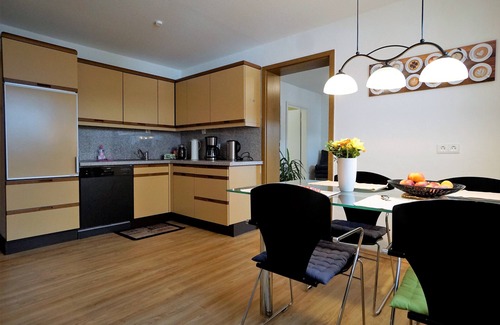 Ehrenbreitstein Apartment | Apartment in a prime location with separate entrance and large terrace.
