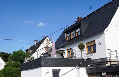 Ehrenbreitstein Apartment | Apartment in a prime location with separate entrance and large terrace.