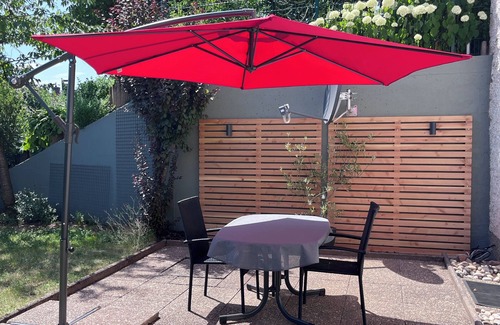 Wallerfangen Apartment | Apartment in a quiet location with its own small garden.