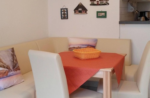 Ostseebad Prerow Apartment | Apartment in a quiet location, close to the center, free WiFi, pets, 4 pers.