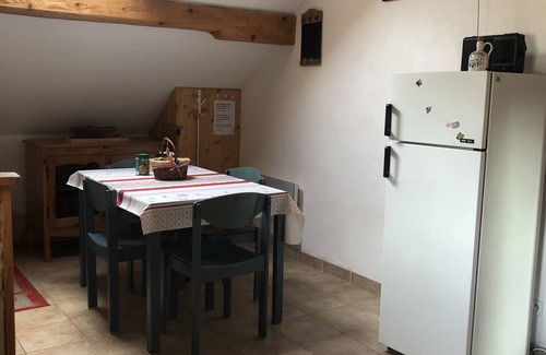 Saint-Martin-de-Queyrieres Apartment | Apartment in a quiet village