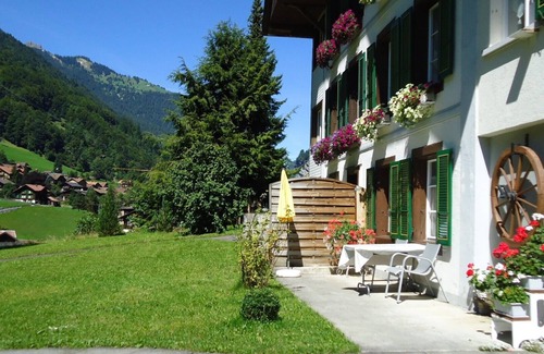 Lauterbrunnen Apartment | Apartment in a sunny location, across from the world-famous Staubbachfall