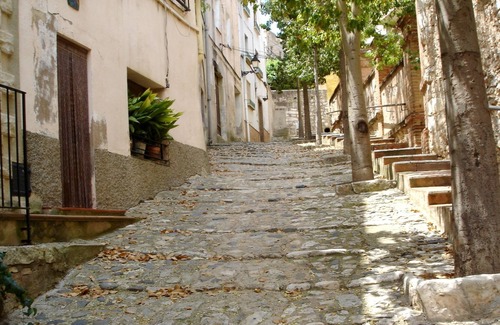 La Riba Apartment | Apartment in a village house, climbing area, natural pools, Cistercian Route