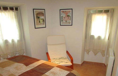 La Riba Apartment | Apartment in a village house, climbing area, natural pools, Cistercian Route