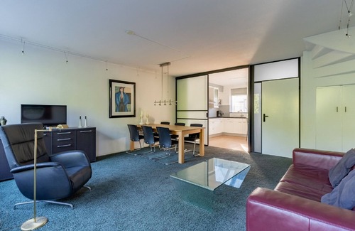 Alkmaar Apartment | Apartment in Alkmaar with sea beach