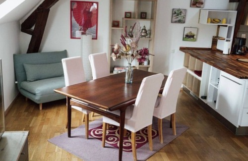 Begole Apartment | Apartment in an 1823 house in the heart of a small village.