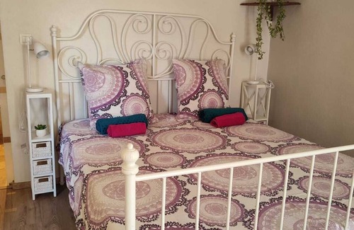 Arles Other | Apartment in an authentic Mas with swimming pool in a wooded park.