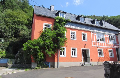 Veldenz House | Apartment in antique flour mill
