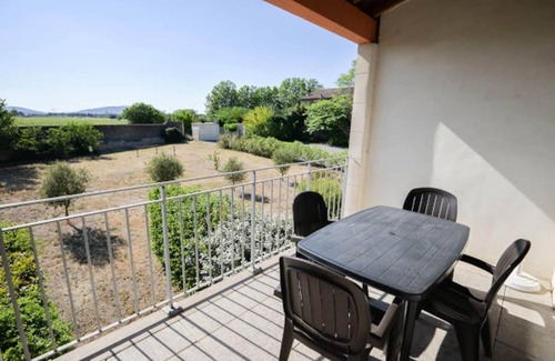 Azille Apartment | Apartment in Azille near Lac de Jouarres