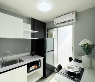 Chong Nonsi Apartment | Apartment in Bangkok Near Shopping Mall Market