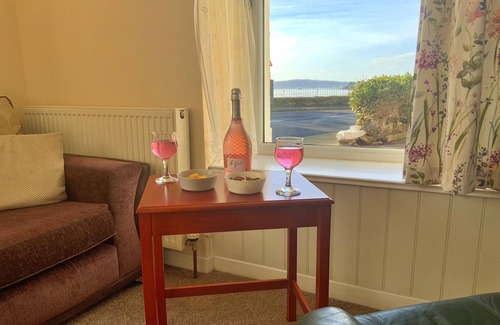 Beaumaris Apartment | Apartment in Beaumaris near the Coastline