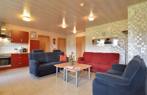 Burg-Reuland Apartment | Apartment in Burg Reuland with forest