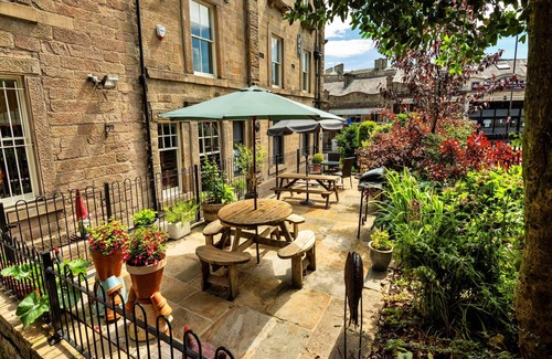 Buxton Apartment | Apartment in Buxton Old Post Office, No deposit