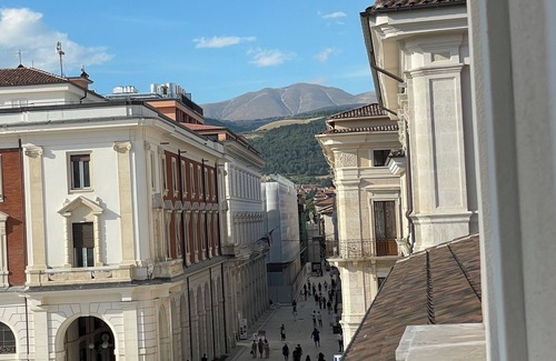 L'Aquila Apartment | Apartment in Cathedral Square in L'Aquila