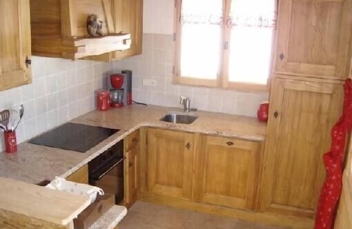 Le Grand-Bornand Apartment | Apartment in chalet Jeanne-Marie-in the heart of the old village Chinaillon