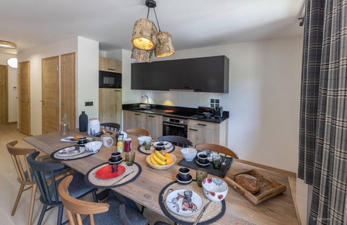 Saint-Chaffrey Apartment | Apartment in Chantemerle near Ski Slopes