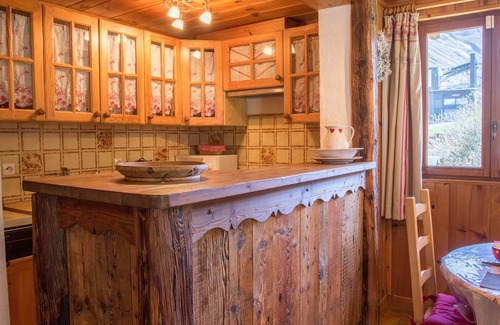 Le Fornet Ski Chalet | Apartment in chalet at the foot of the slopes of Val d'Isère