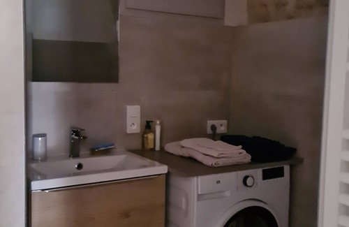 Goult Apartment | Apartment in charming Provencal village