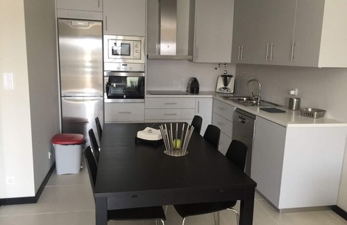 Vila do Conde Condo | Apartment in closed condominium with swimming pool - Azurara