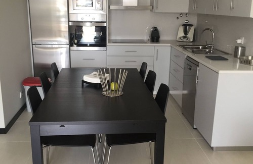 Vila do Conde Condo | Apartment in closed condominium with swimming pool - Azurara