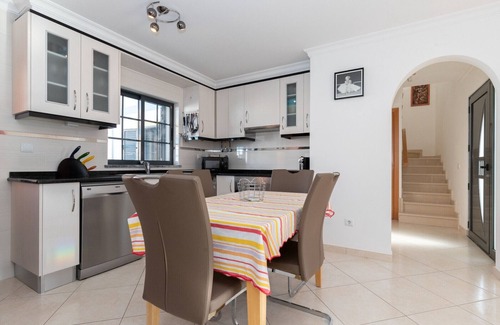 Manta Rota Apartment | Apartment in condominium with pool 100m from the beach by AlgarveManta (6T3)