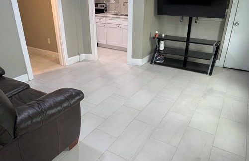 Daytona Beach Apartment | Apartment in Daytona Beach 1BR 1Bath + Pull out Sofa Bed. Centrally Located