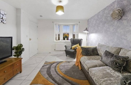 Alvaston House | Apartment in Derby by Leecroft Cosy Stays
