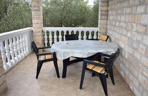 Drage Apartment | Apartment in Drage with Terrace, Air condition, WIFI (5013-3)
