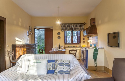 Fermo House | Apartment in Fermo with Heated Pool