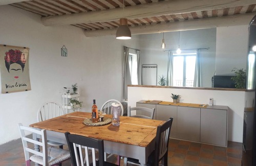 Althen-des-Paluds Apartment | Apartment in Provencal farmhouse near Avignon