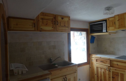 Vallouise-Pelvoux Apartment | Apartment in mountain village 1600 m. In Vallouise.