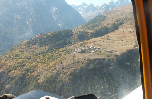 Vallouise-Pelvoux Apartment | Apartment in mountain village 1600 m. In Vallouise.