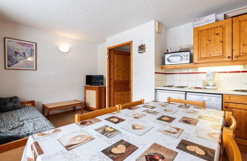 Les Esserts Apartment | Apartment in France with Ski Slope Access