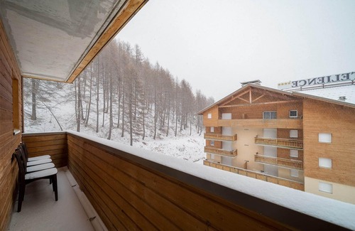 Allos Apartment | Apartment in France with Mountain Views & Pool