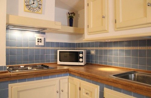 Giglio Castello Apartment | Apartment in Giglio Castello with 2 bedrooms sleeps 5