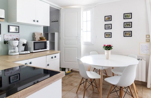 Gargas Apartment | Apartment in Gargas near Route des Ocres